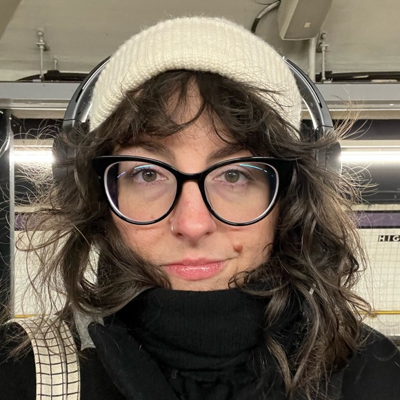 Meet your Posher, Allison - Picture 3 of 4